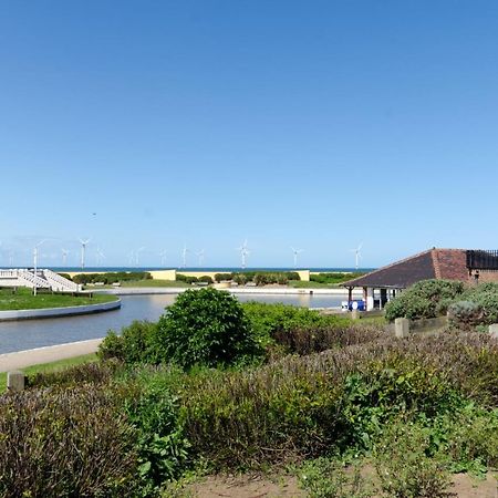 ホテル The Waterside レッドカー エクステリア 写真